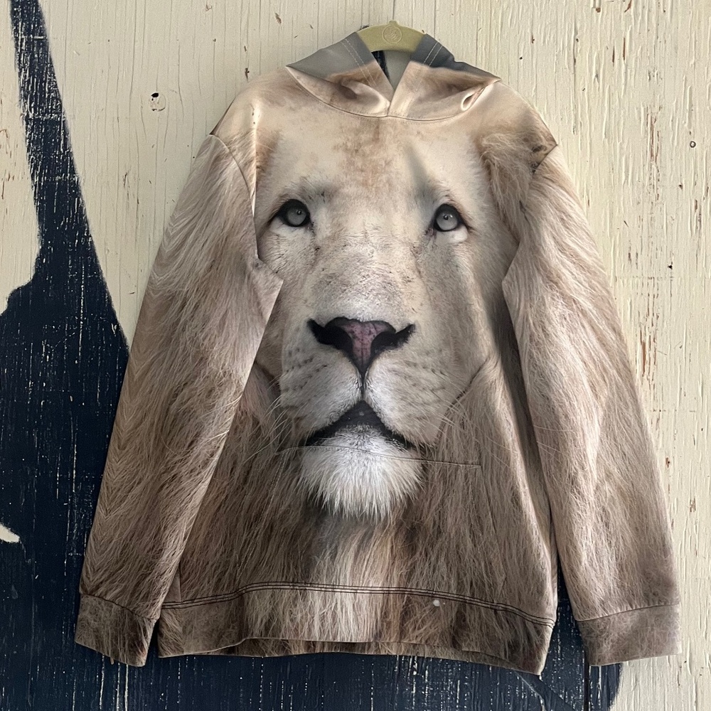 LION FACE PRINTED HOODIE SIZE 10